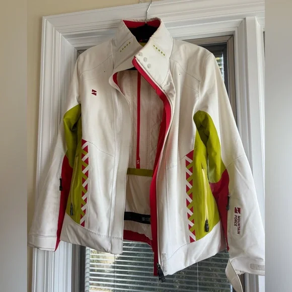 Mountain Force Joplin Women's Ski Jacket –Size 38 (S) – High